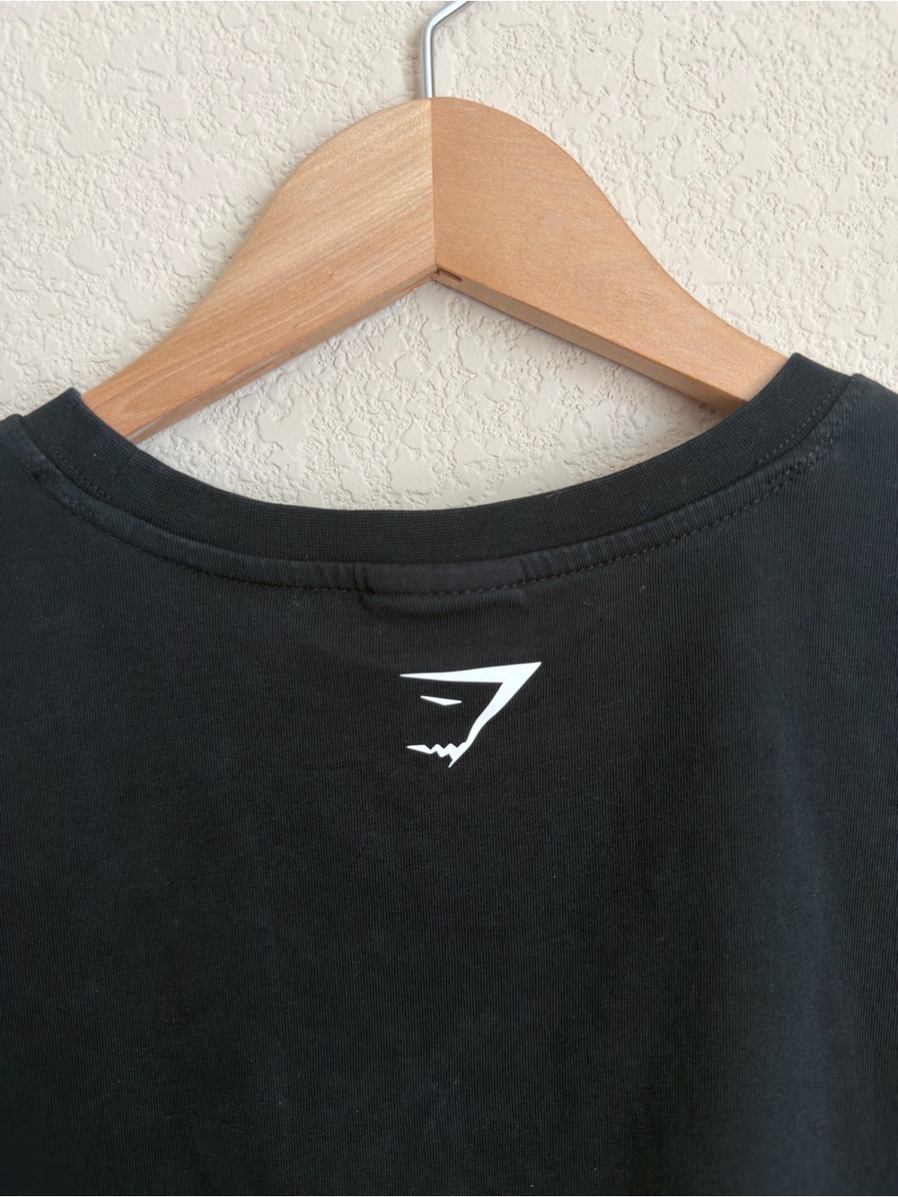 Gymshark Fraction Crop Top Medium Black Cotton Boxy Logo Workout Athleisure Tee - Picture 9 of 14